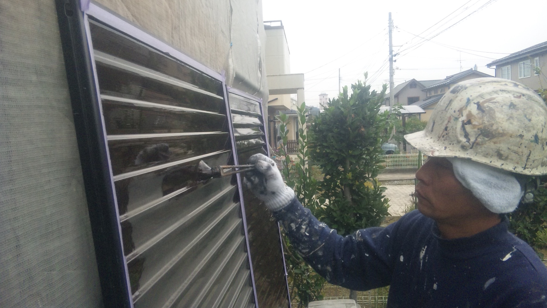 日吉台　菊地様雨戸下塗り